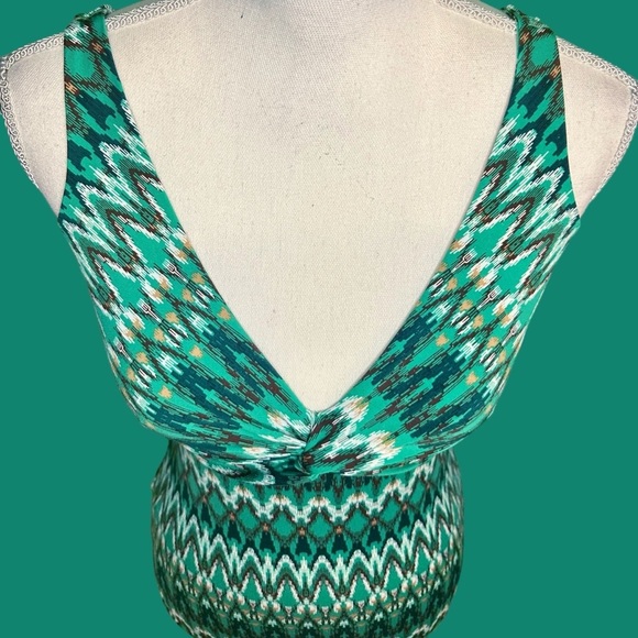 BCBGMaxAzria Green Chevron / Ikat Print Twist Front Tie-Around Sleeveless Top XS - Picture 3 of 10